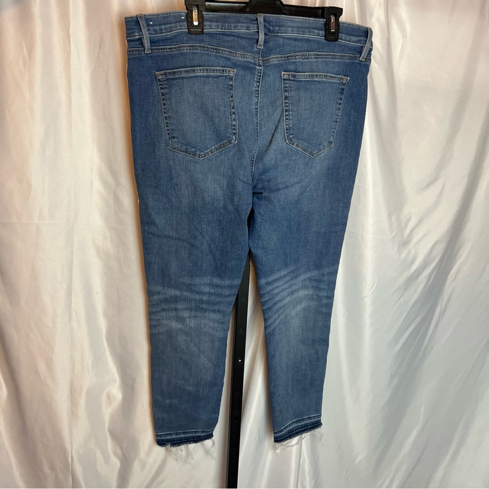Loft Light Wash Pink Side Stripe Skinny Jeans, size 16 - Picture 7 of 7